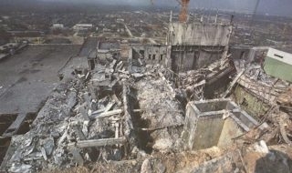 Černobylio AE 4 blokas po sprogimo